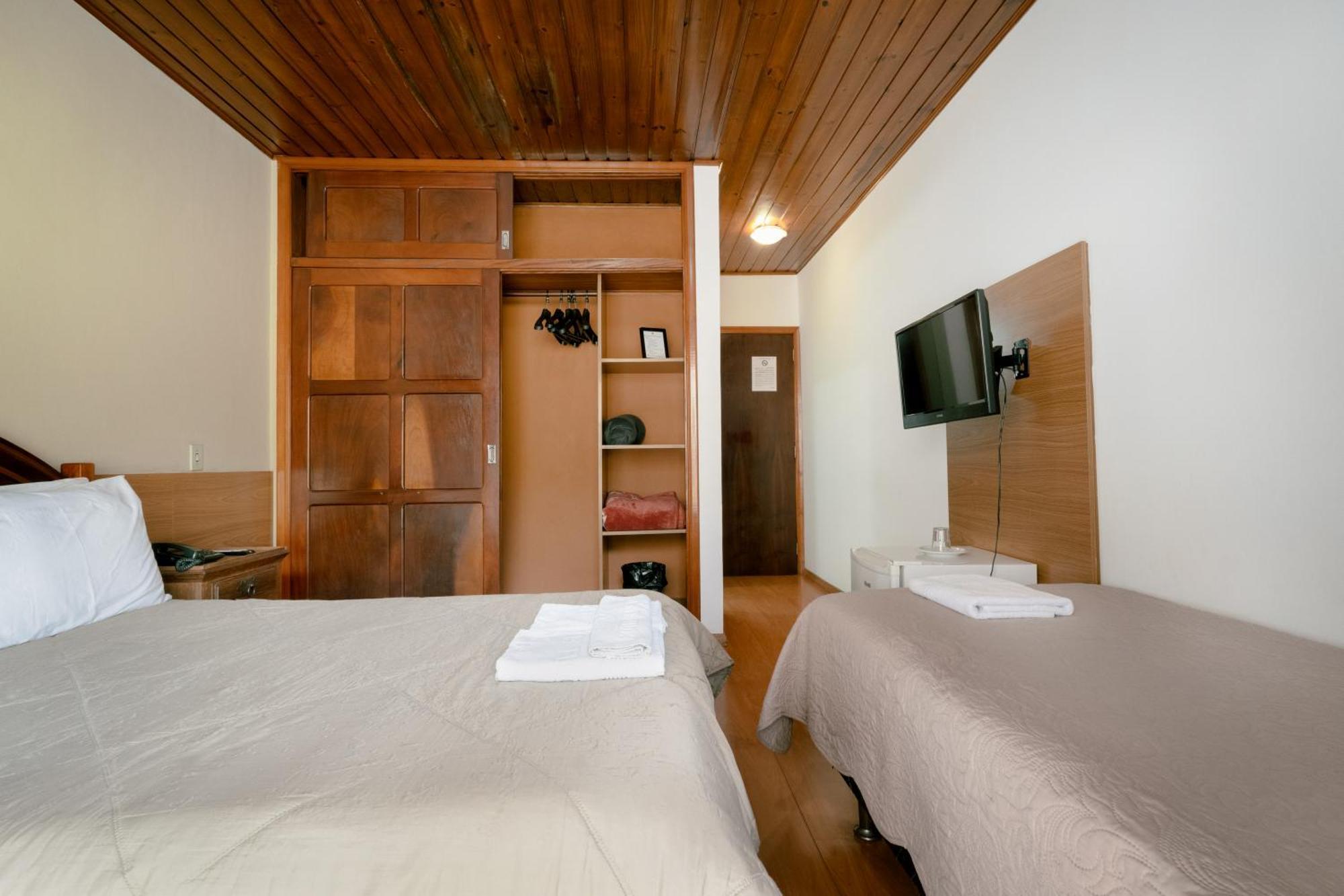 Hotel Geneve - 2Km Do Capivari Campos do Jordão Pokoj fotografie